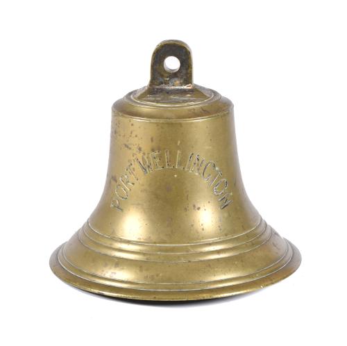 Campana de a bordo, siglo XX. 