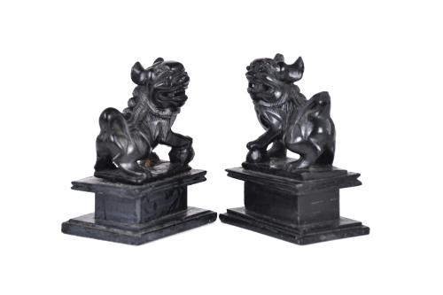 ESCUELA CHINA, PRIMERA MITAD SIGLO XX.  Pareja de Leones de