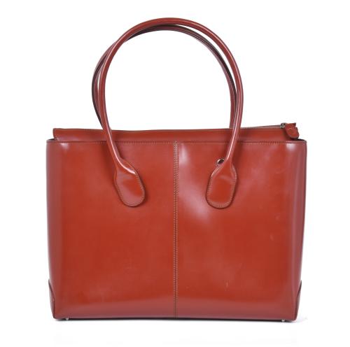 TOD&#39;S. Bolso de mano modelo "Classic D-Bag".