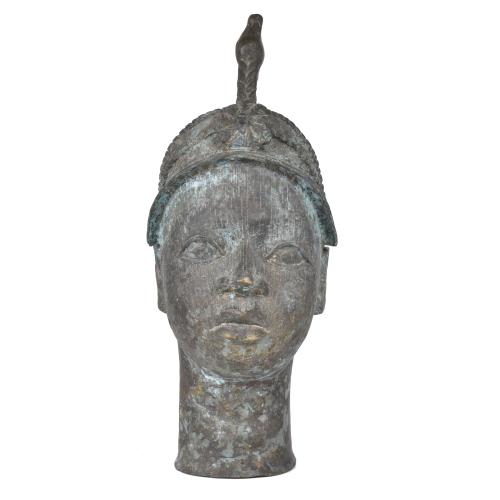 20TH CENTURY AFRICAN SCHOO. Bronze head from Benin, Nigeria.