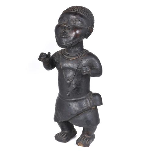 ESCUELA AFRICANA, SIGLO XX.   Figura en bronce de Benin, Nigeria. 