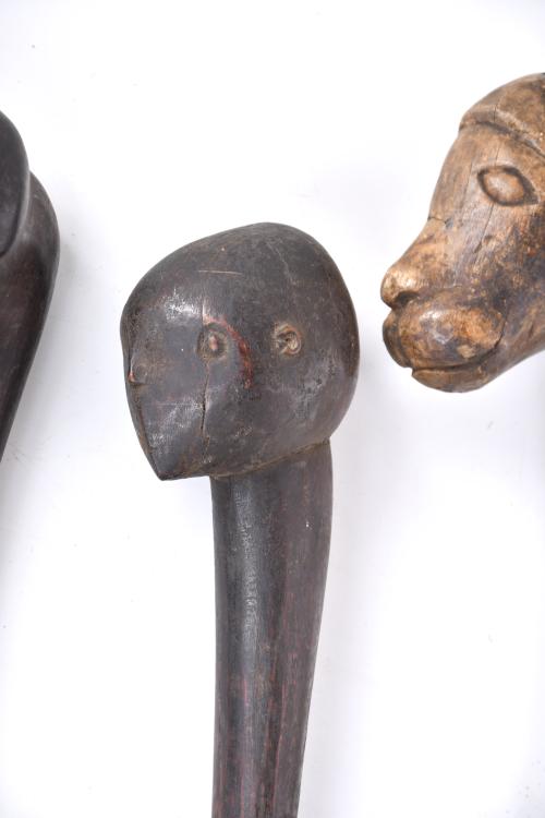 ESCUELA AFRICANA, SIGLO XX.   Lote de cuatro bastones, Mali
