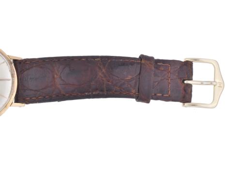 UNIVERSAL GENEVE. Reloj de pulsera.
