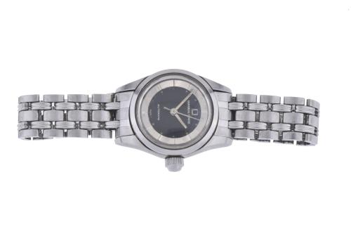 UNIVERSAL GENEVE. Polerouter. Reloj de pulsera.
