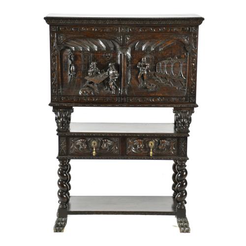 Mueble aparador de estilo Renacentista, siglo XX.