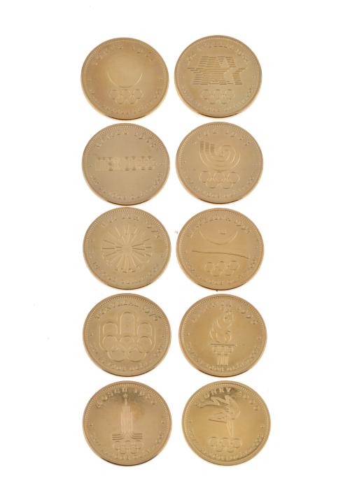 Lote de treinta monedas conmemorativas de las olimpiadas.