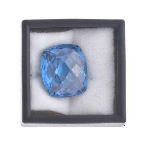 Topacio london blue.