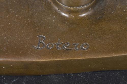 SIGUIENDO MODELOS DE FERNANDO BOTERO (1932 - 2023).  "Parej