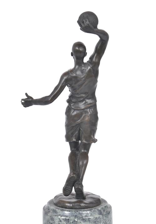 MILO. "Jugador de básquet".