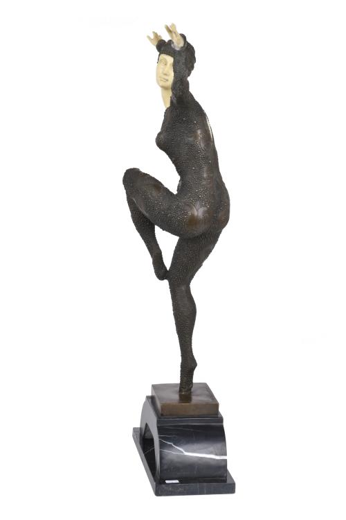 SIGUIENDO MODELOS DE DEMÉTRE CHIPARUS (1886-1947).  "Bailar