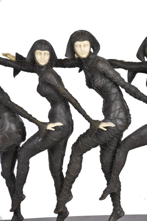 SIGUIENDO MODELOS DE DEMÉTRE CHIPARUS (1886-1947).  "Five G