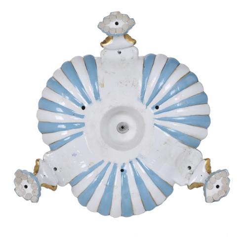 SIGUIENDO MODELOS DE SÈVRES. Centro de porcelana.