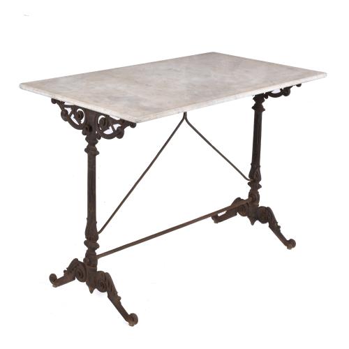 Mesa de jardín, siglo XX. 