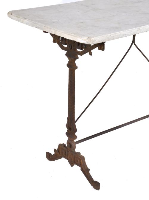 Mesa de jardín, siglo XX. 