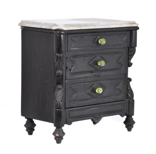 Miniature chest of drawers, late 19th century - early 20th century.