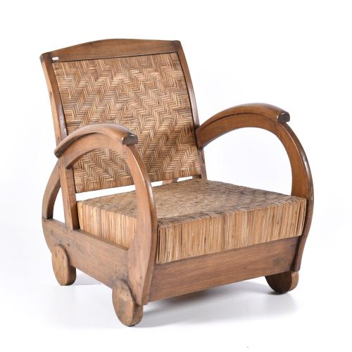 Sillón estilo Art Decó, primera mitad siglo XX. 