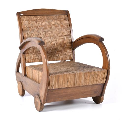 Sillón estilo Art Decó, primera mitad siglo XX. 