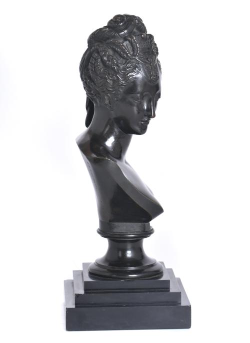 SIGUIENDO MODELOS DE JEAN GOUJON (1510 - 1564/1569). "Busto