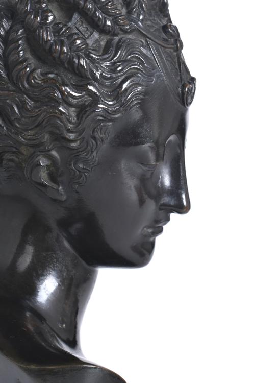 SIGUIENDO MODELOS DE JEAN GOUJON (1510 - 1564/1569). "Busto