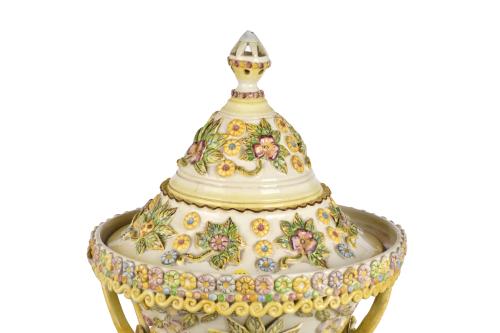 Gran jarrón en porcelana, siglo XX. 