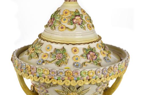 Gran jarrón en porcelana, siglo XX. 