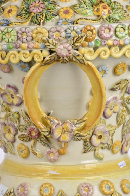 Gran jarrón en porcelana, siglo XX. 