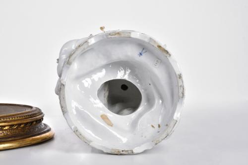 SIGUIENDO MODELOS DE MEISSEN. "El baño de Diana", siglo XX. 