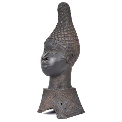 ESCUELA AFRICANA, SIGLO XX.   Cabeza de una Reina Madre, Ni