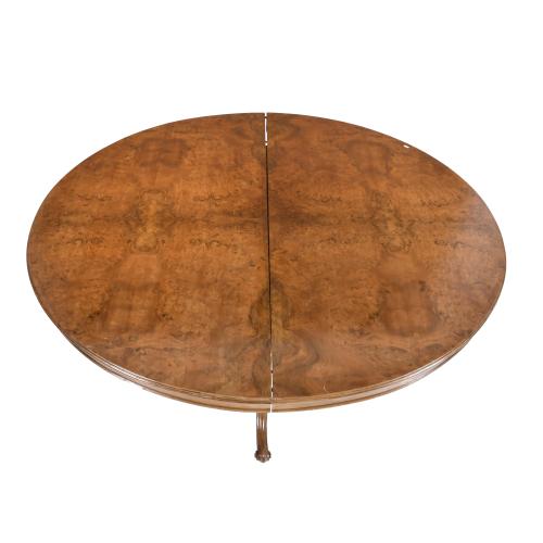 Mesa de comedor Victoriana, siglo XIX. 