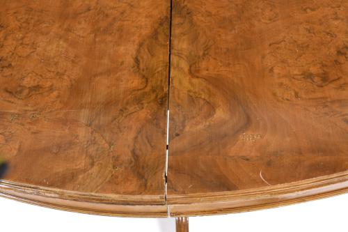 Mesa de comedor Victoriana, siglo XIX. 
