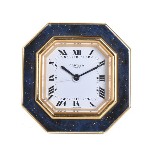 CARTIER. Reloj despertador modelo "Les Must". 