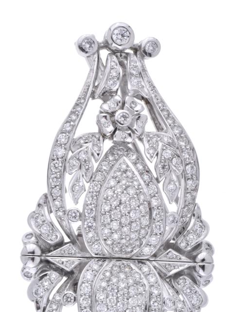 Broche doble transformable, con motivos florales y diamante