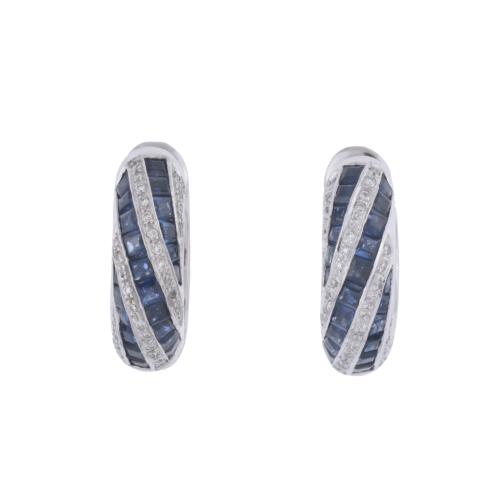Pendientes aro en con zafiros y diamantes.