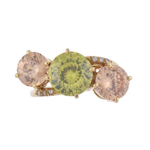 Anillo tresillo con olivina y cuarzo.