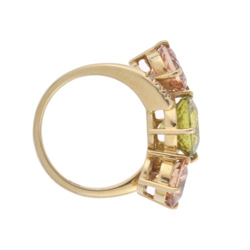 Anillo tresillo con olivina y cuarzo.