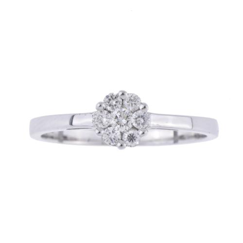 Sortija con rosetón de diamantes