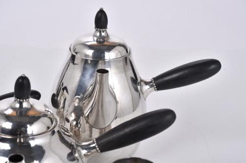 GEORG JENSEN (1866 - 1935). Juego de té y café nº 80, Copen