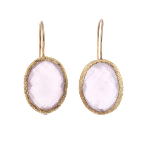 Pendientes con cuarzo rosa.
