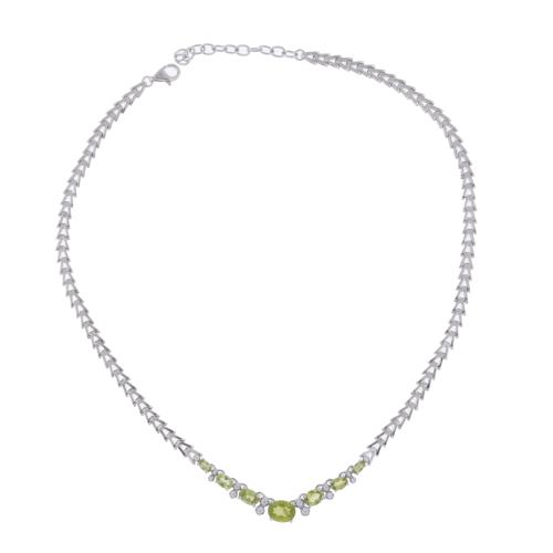 Collar con olivinas y circonitas.
