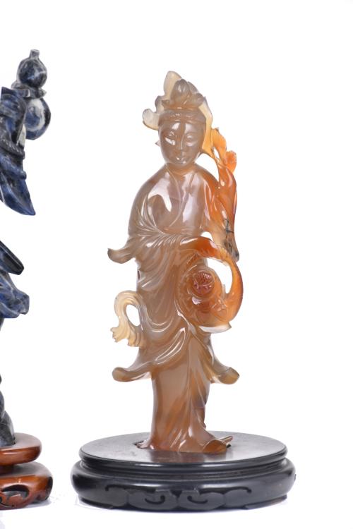 ESCUELA CHINA, SIGLO XX.  Pareja de "Guanyins" y "Sabio con