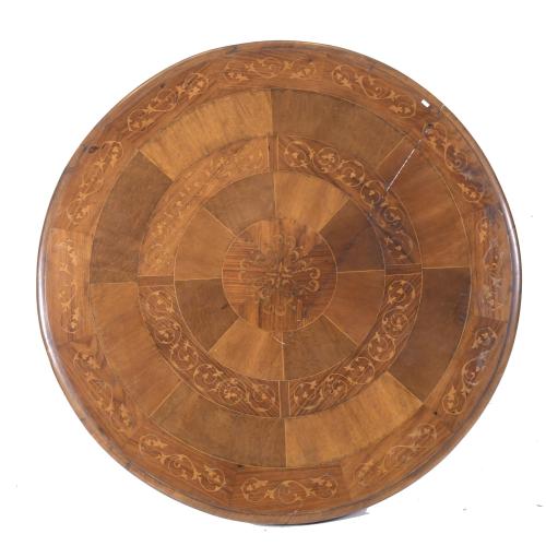 Mesa velador Isabelina, siglo XIX. 