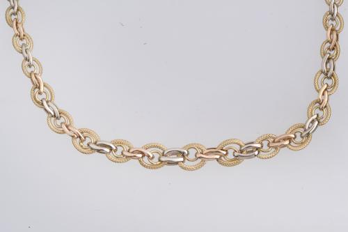 Links necklace.