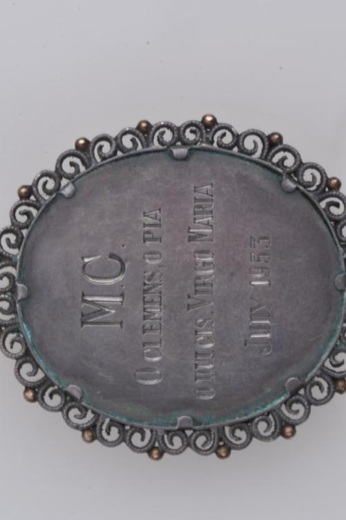 Colgante con imágen de la virgen de la Mercè.