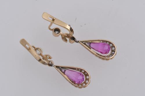 Art Deco earrings with tourmaline and diamonds.
