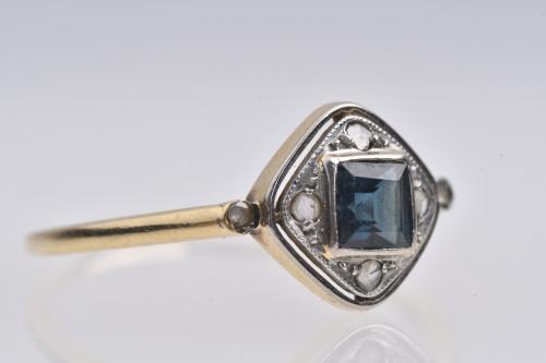 Art Deco diamonds ring.