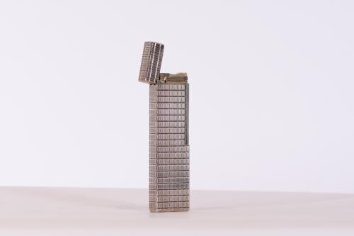 DUPONT. Table lighter.