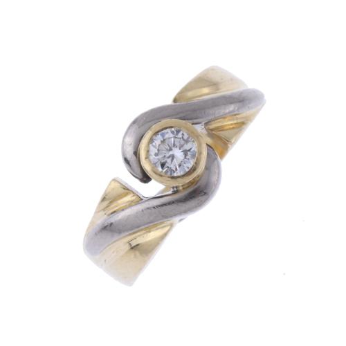 BICOLOUR SOLITAIRE RING.