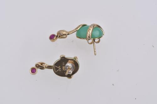 Conjunto de colgante anillo y pendientes en forna de serpie