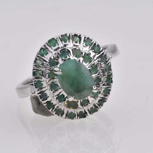 Set comprising a pendant, earrings and ring in the shape of a rosette.