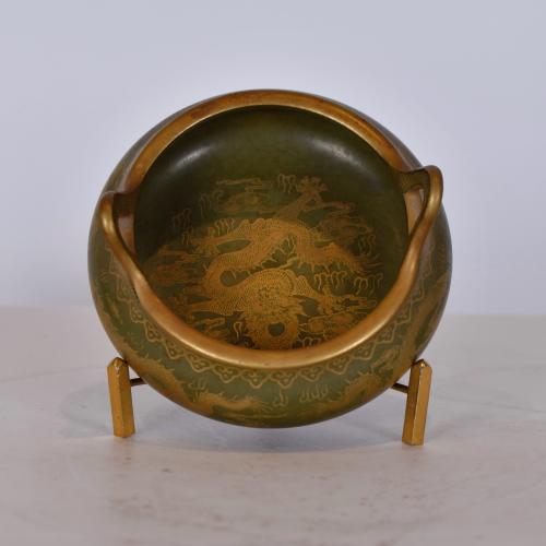 CHINESE SCHOOL, END OF THE QNIG DYNASTY, 20TH CENTURY Incense burner.